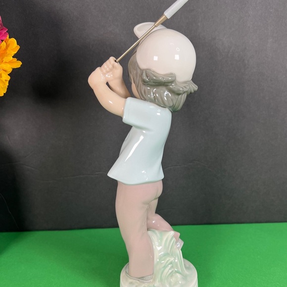 Lladró Sports Billy Golfer Vintage 1982,
Lladró by Jose Roig. Mint Condition - Picture 7 of 17